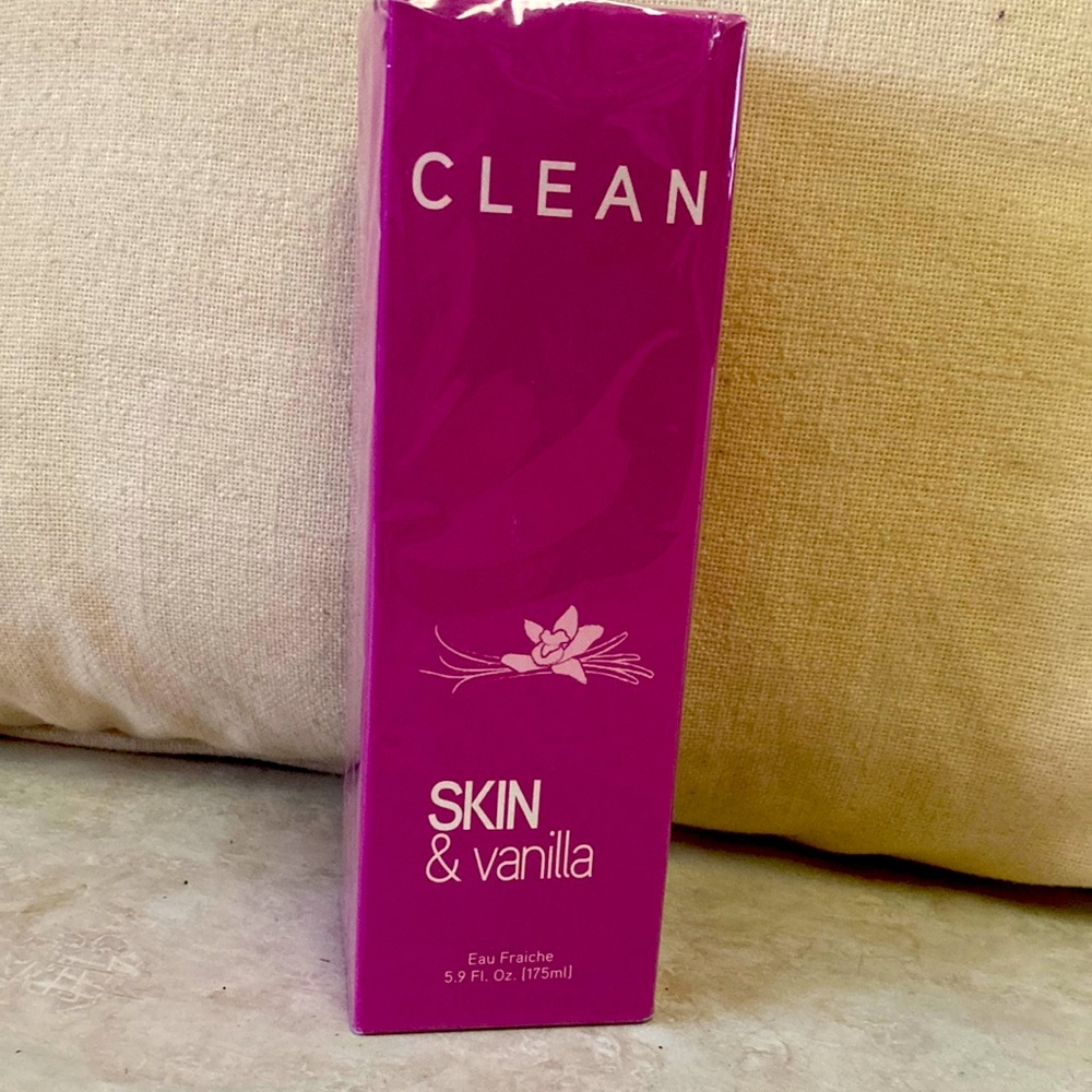 CLEAN Skin and Vanilla Fragrance! Gorgeous and delicious! LARGE bottle